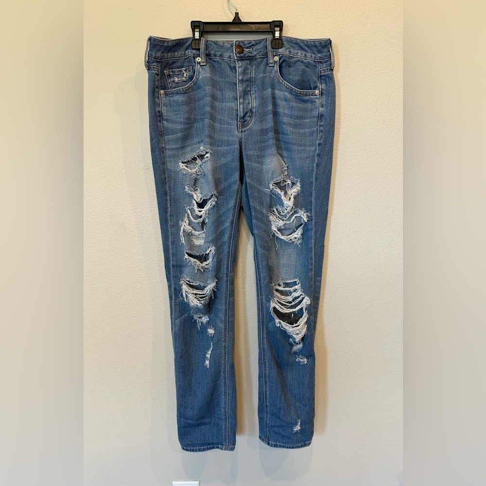 American Eagle distressed jeans